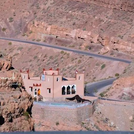 Albergue Kasbah Lucas Akhendachou n'Ait Ouffi Exterior foto