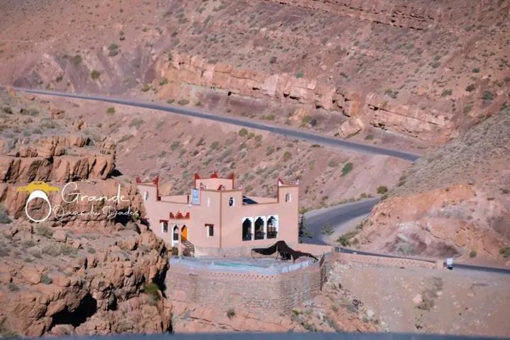Albergue Kasbah Lucas Akhendachou n'Ait Ouffi Exterior foto