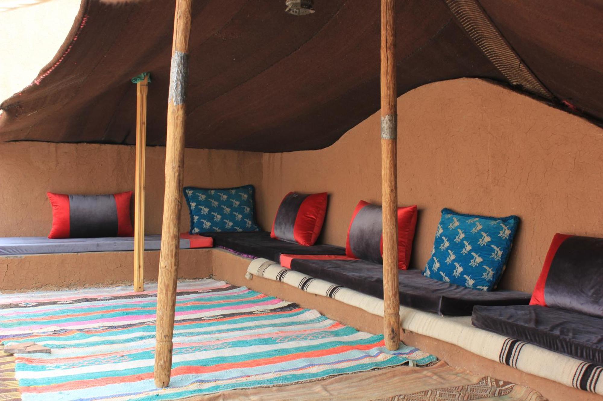 Albergue Kasbah Lucas Akhendachou n'Ait Ouffi Exterior foto